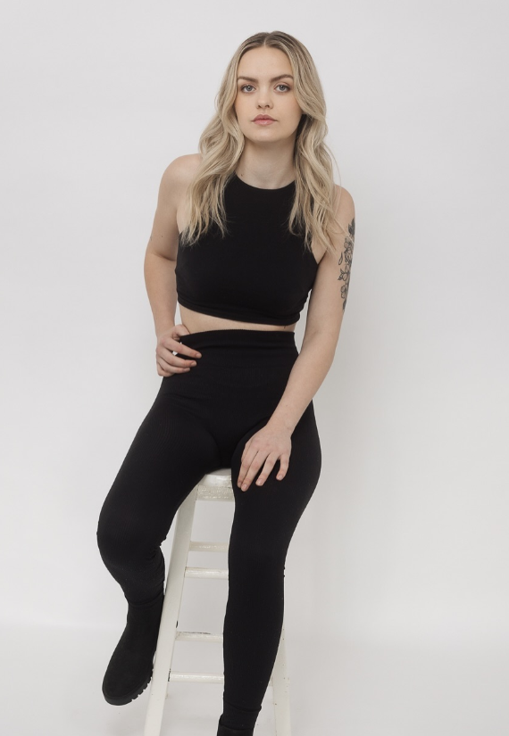 Polaroid - Side angle upper body